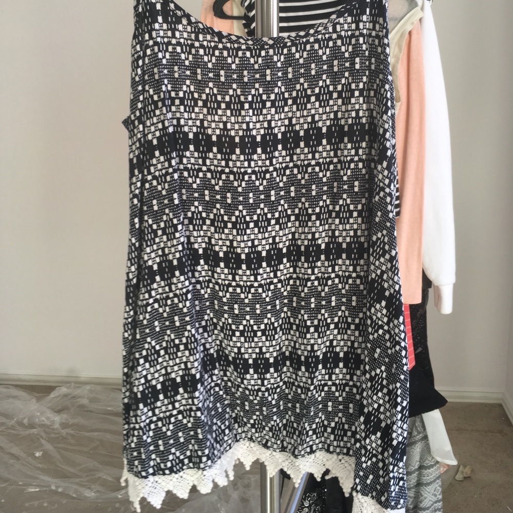 ✨BOGO✨ Black and white Aztec hippie boho tank